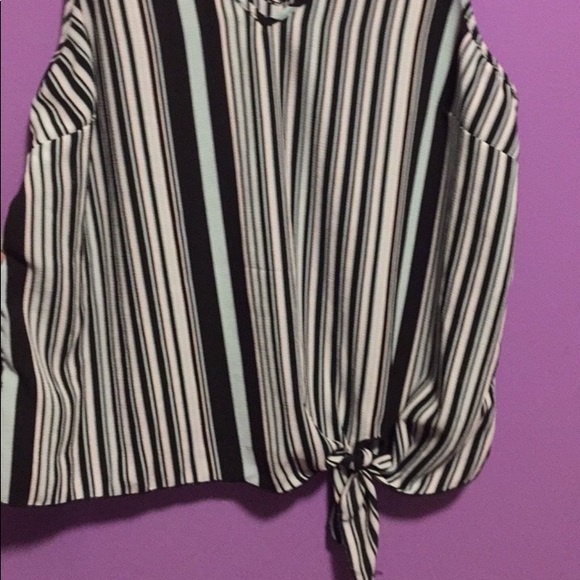 Top - Picture 3 of 3